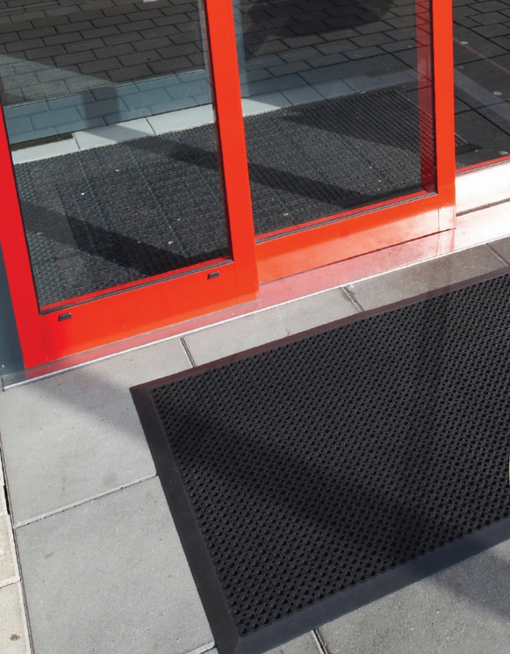 Other view of Entrance Mat - Black - 122 x 183 cm x 0.5" - 8059946BL - NoTrax® Oct-O-Flex™ - Inter Clean