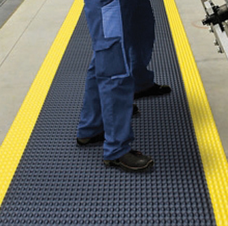 Other view of Notrax Anti-Fatigue Matting - Black/Yellow - 91 x 60 cm x 1" - 8098223BY - Bubble Trax Grande™ - Inter Clean